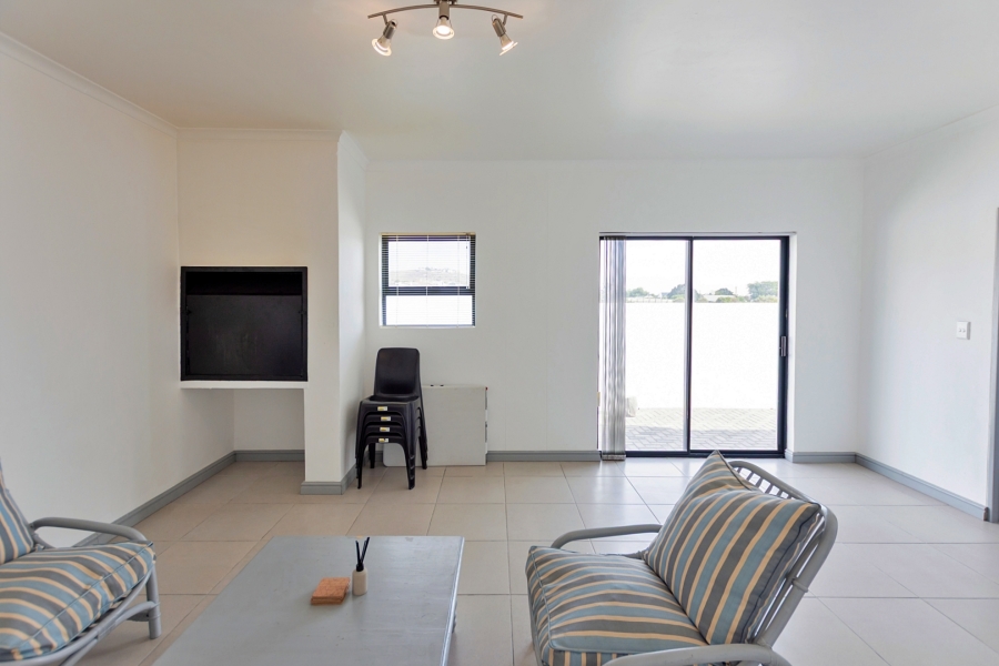 4 Bedroom Property for Sale in Harbour Heights Western Cape